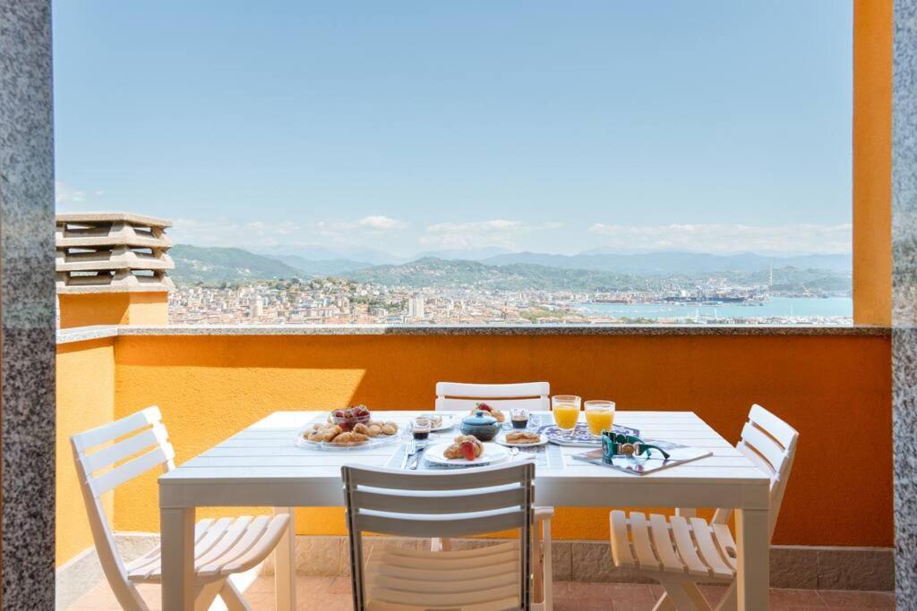 شقة Piccapiana Sea View Attic Flat لا سبيتسْيا المظهر الخارجي الصورة